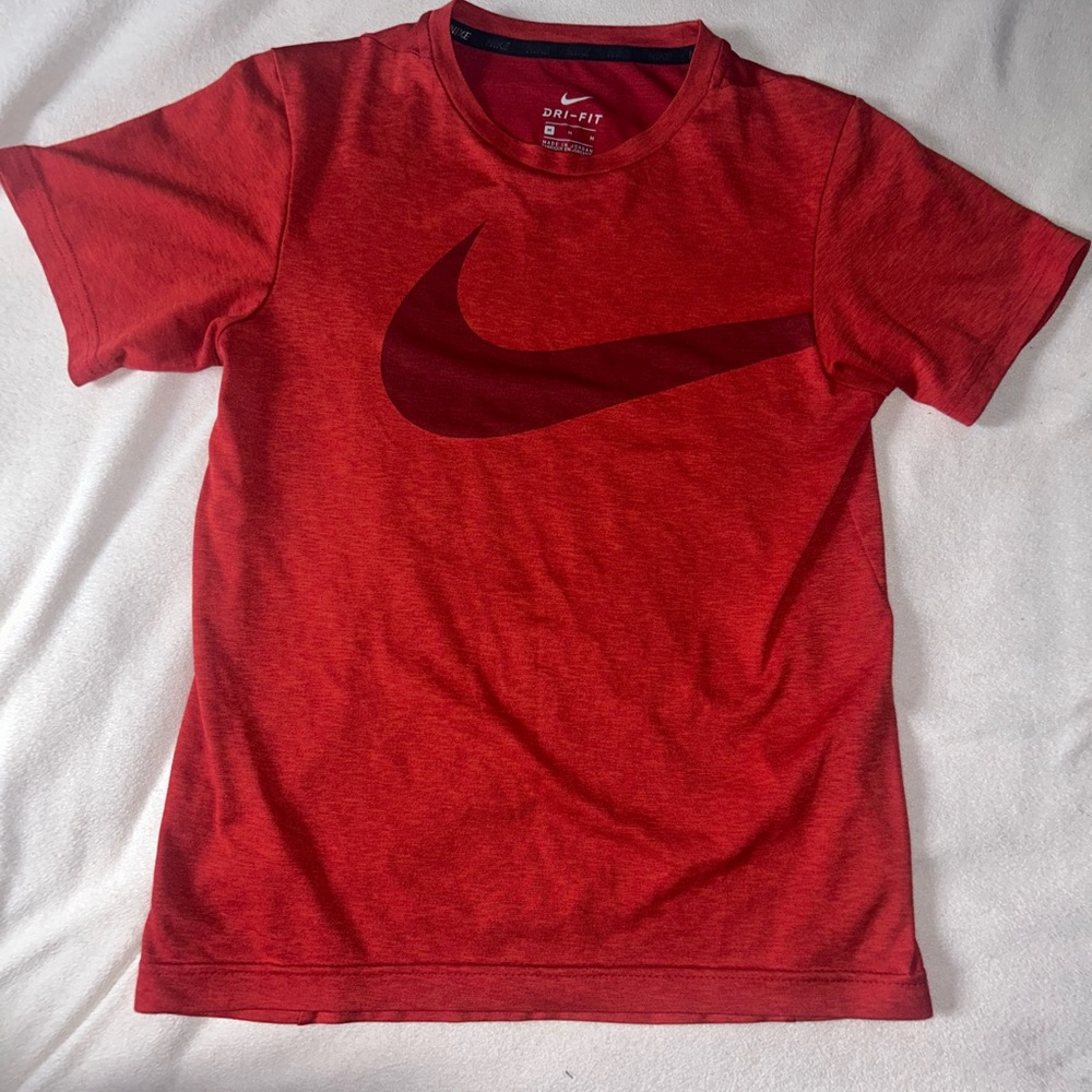Kids Nike DRI-FIT t shirt